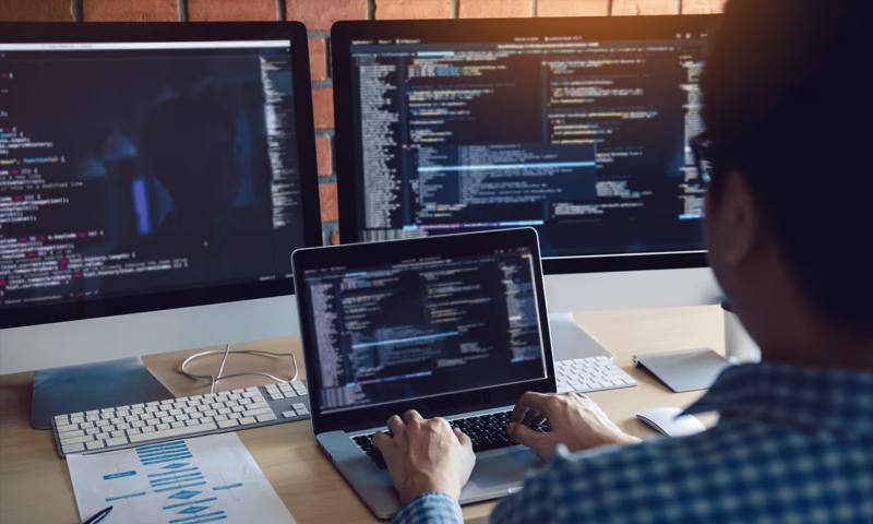 数据科学选型:R与Python如何赋能田林县网站建设?